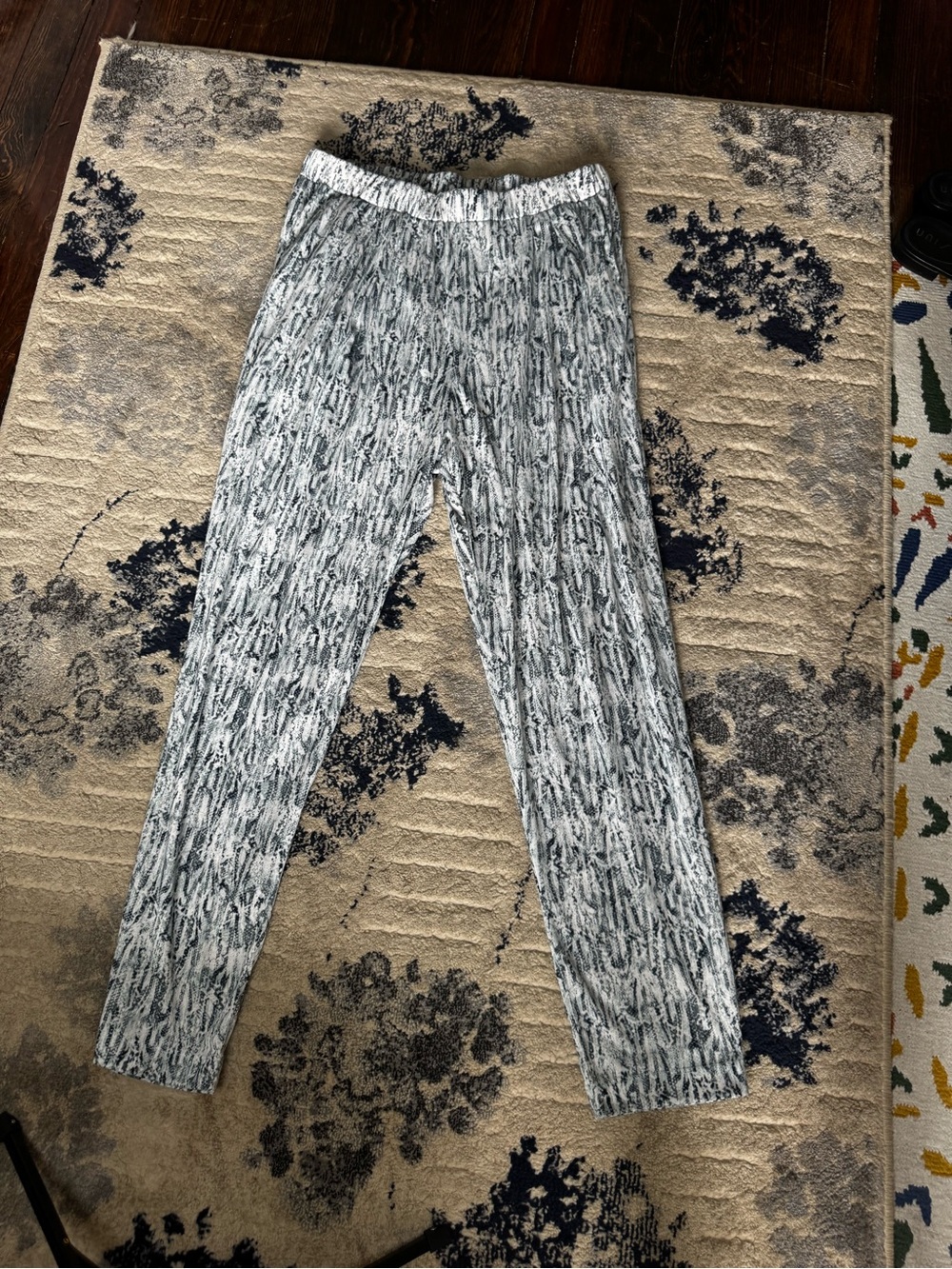 womens Black & White Patterned Casual Pants